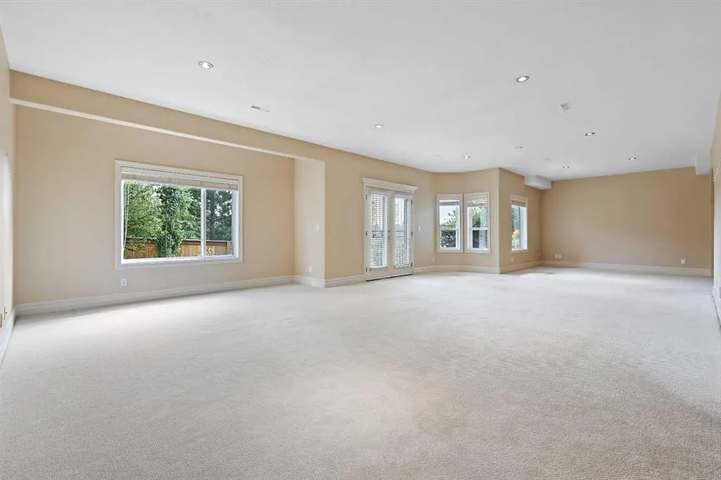 49 Royal Highland Road NW