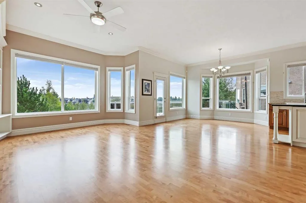 49 Royal Highland Road NW