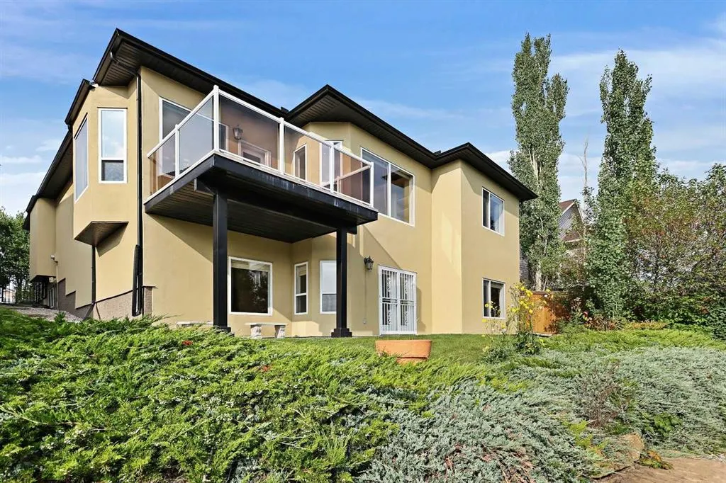 49 Royal Highland Road NW