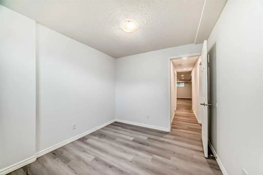 81 Bearberry Close NW