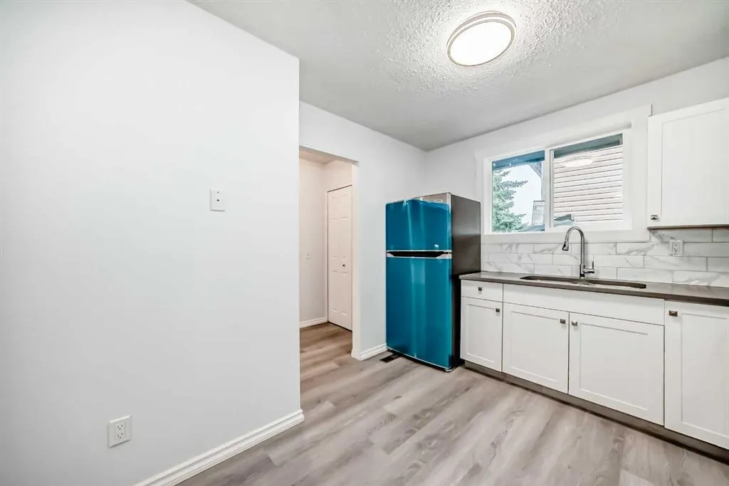 81 Bearberry Close NW