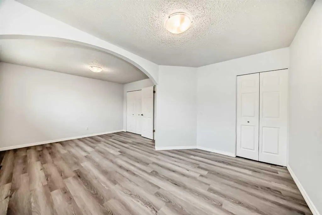 81 Bearberry Close NW