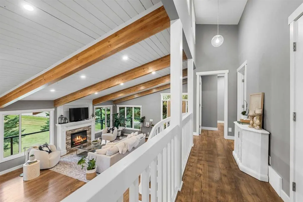 65 Woodland Lane