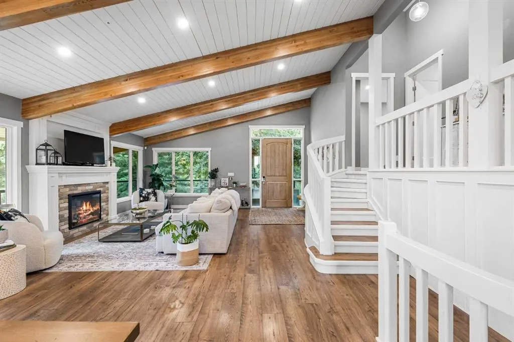 65 Woodland Lane