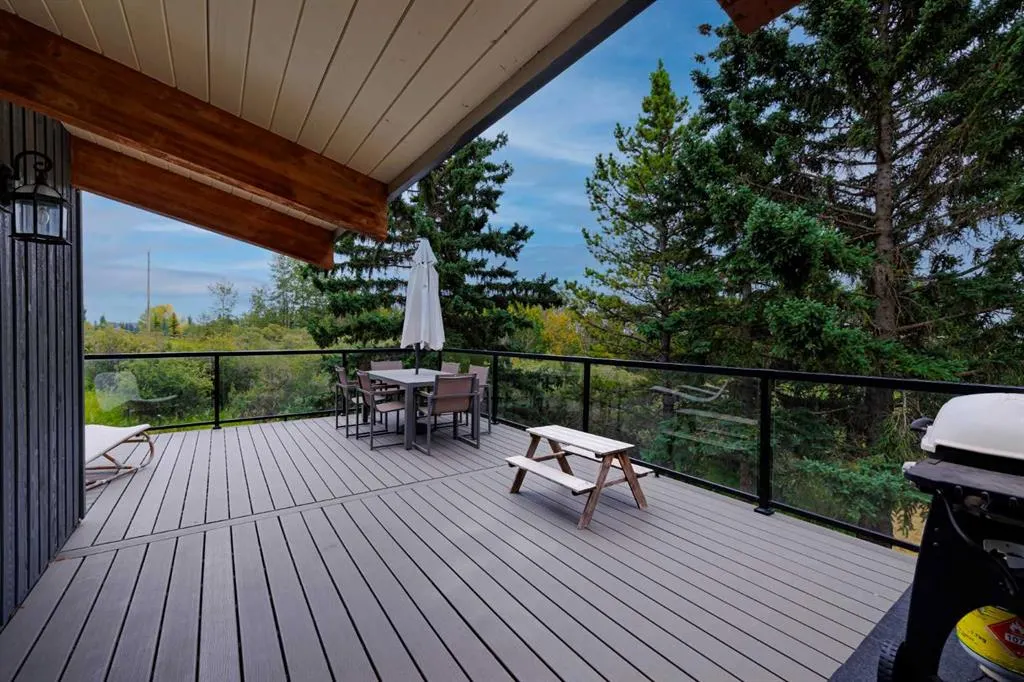 65 Woodland Lane