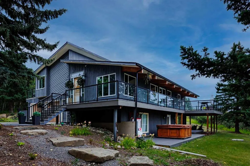 65 Woodland Lane