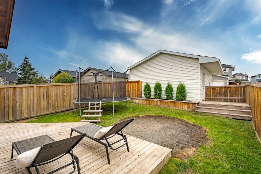 93 Evansford Circle NW