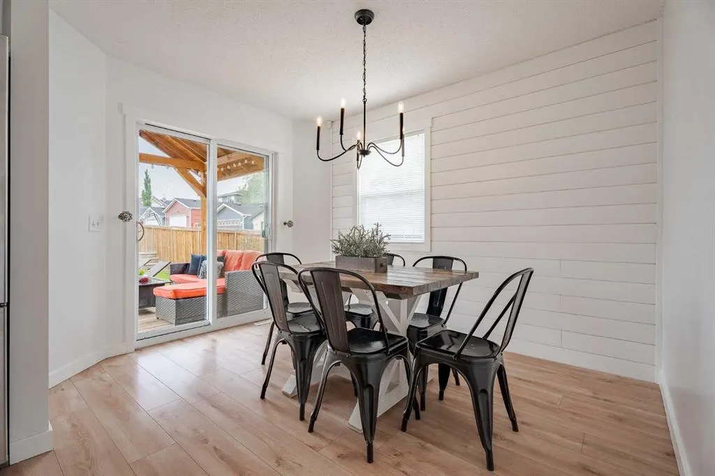 93 Evansford Circle NW