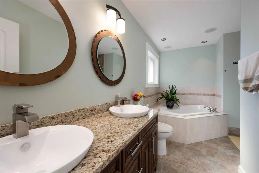340 Fireweed Crescent