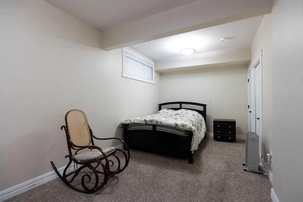 340 Fireweed Crescent