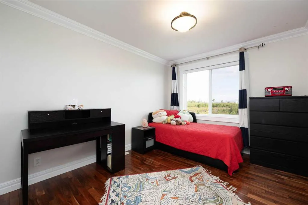 340 Fireweed Crescent