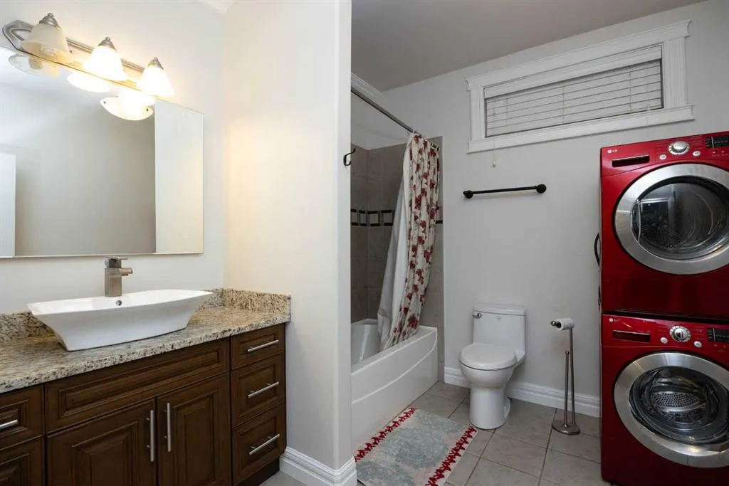 340 Fireweed Crescent