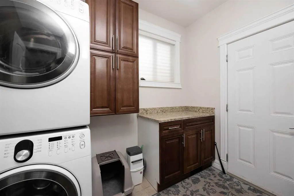 340 Fireweed Crescent