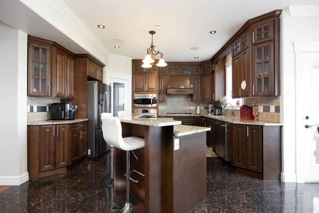 340 Fireweed Crescent