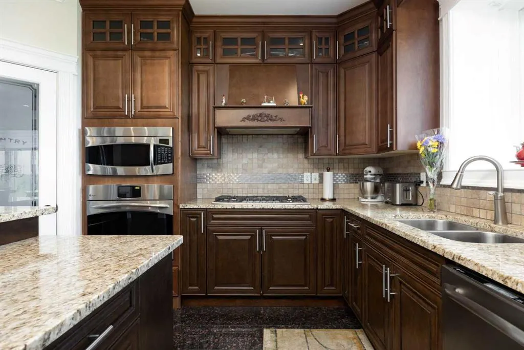 340 Fireweed Crescent