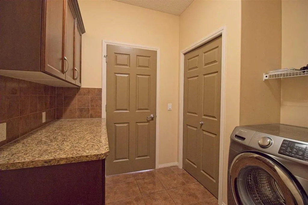 109 Bridlerange Place SW