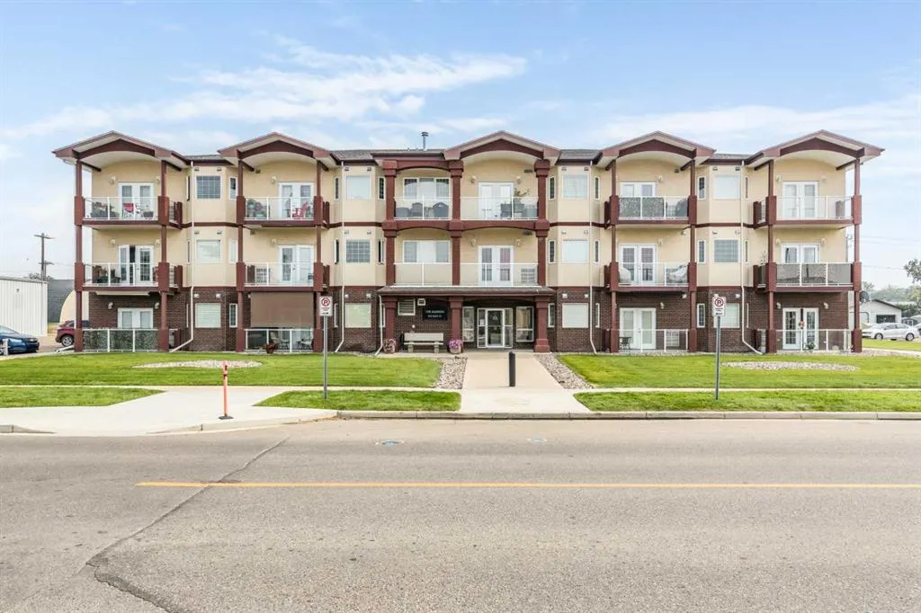 105 Main Street S, #102