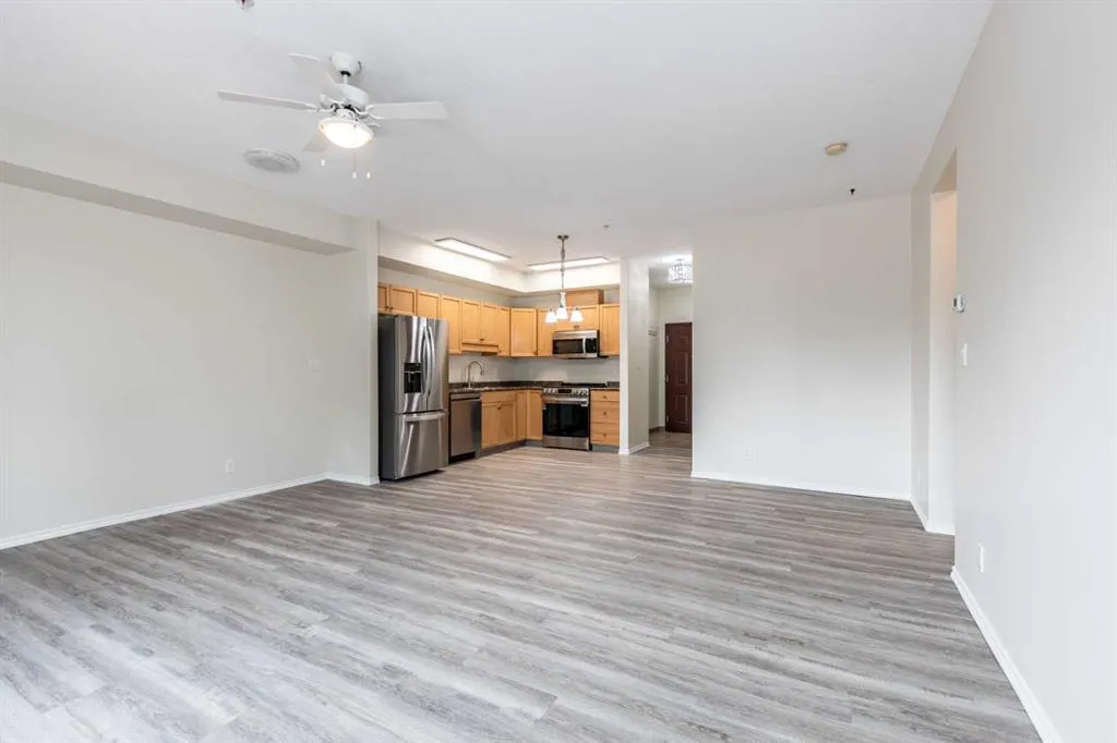 105 Main Street S, #102