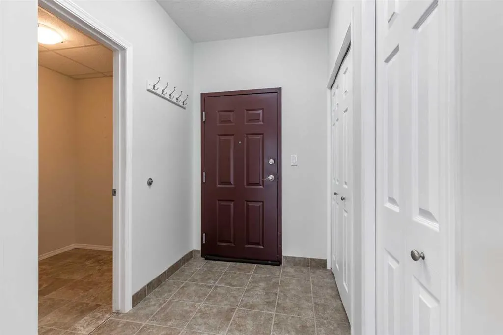 105 Main Street S, #102