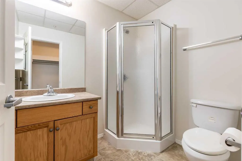 105 Main Street S, #102