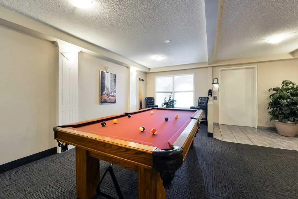 6800 Hunterview Drive NW, #215