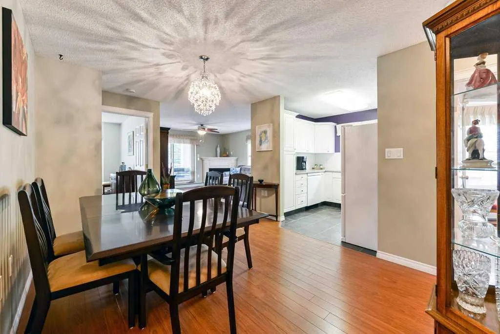 6800 Hunterview Drive NW, #215