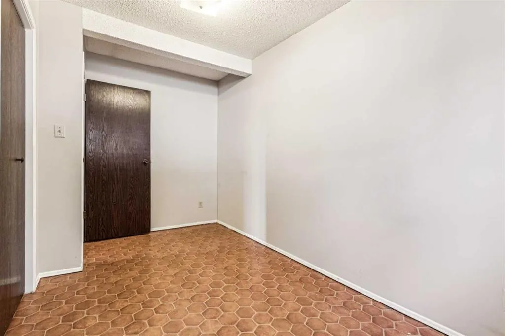 101 Sabrina Way SW