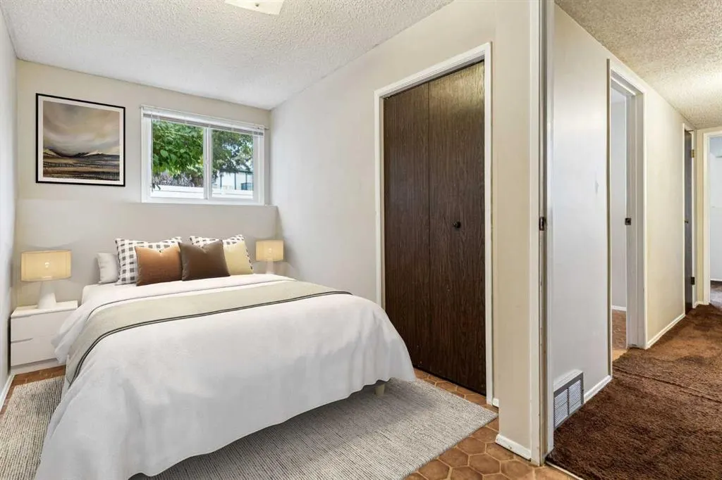 101 Sabrina Way SW