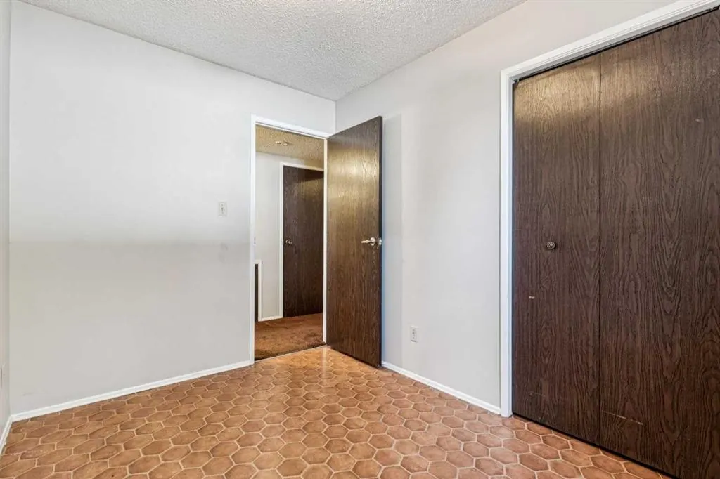 101 Sabrina Way SW