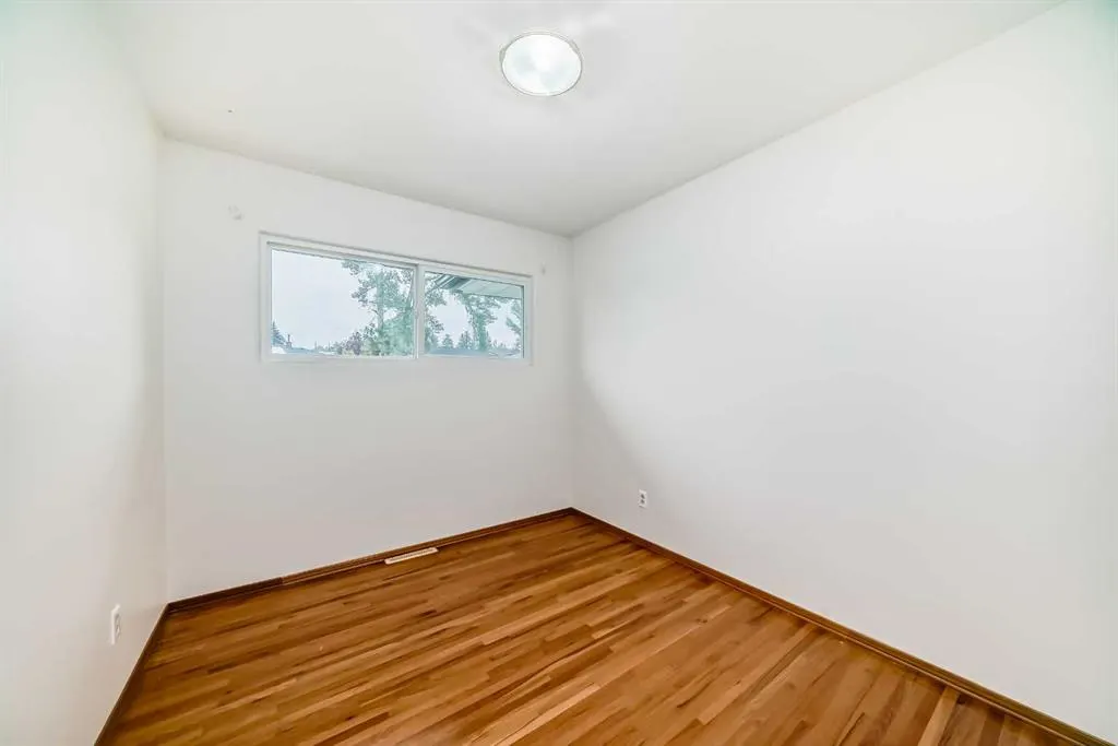51 Ferncliff Crescent SE