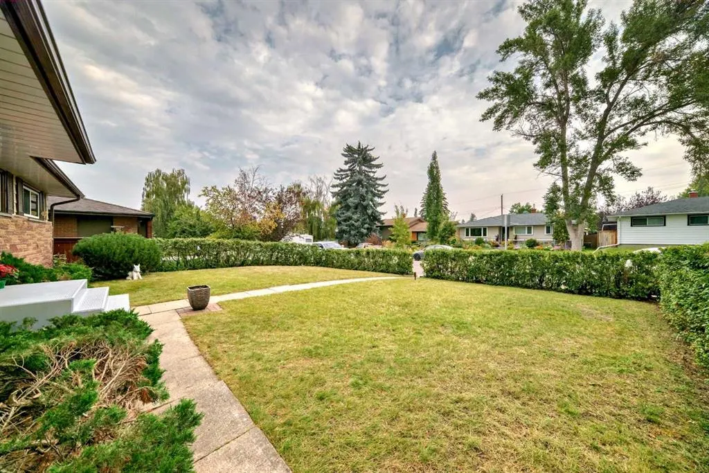 51 Ferncliff Crescent SE