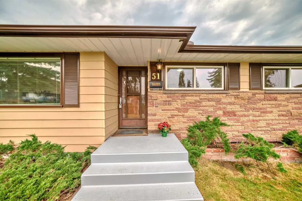 51 Ferncliff Crescent SE