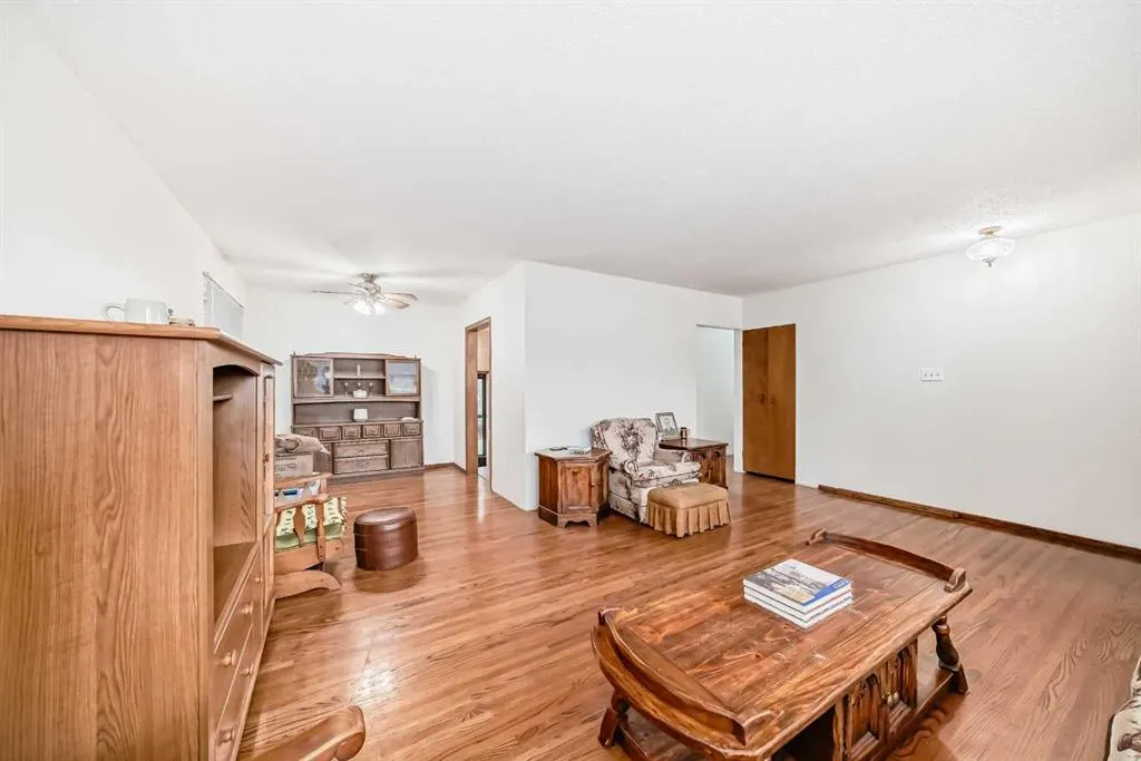 51 Ferncliff Crescent SE