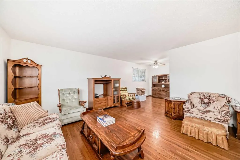 51 Ferncliff Crescent SE