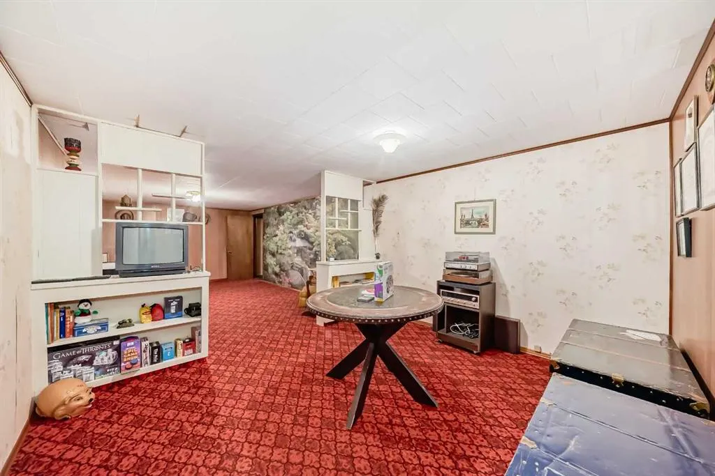 51 Ferncliff Crescent SE