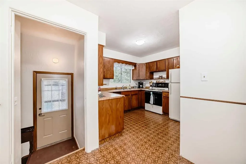 51 Ferncliff Crescent SE