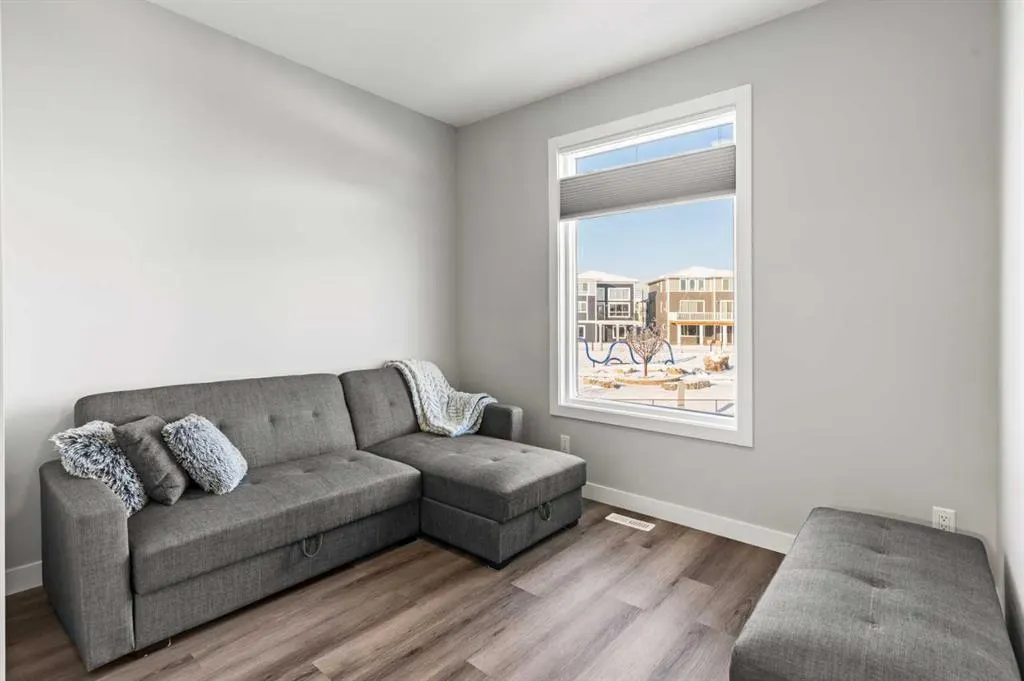 263 Chelsea Heath