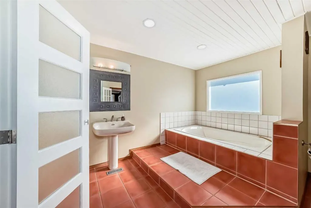 51 Holden Road SW