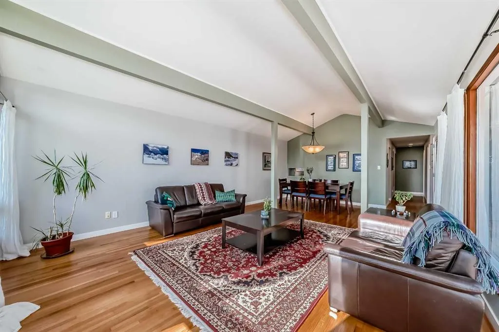 51 Holden Road SW