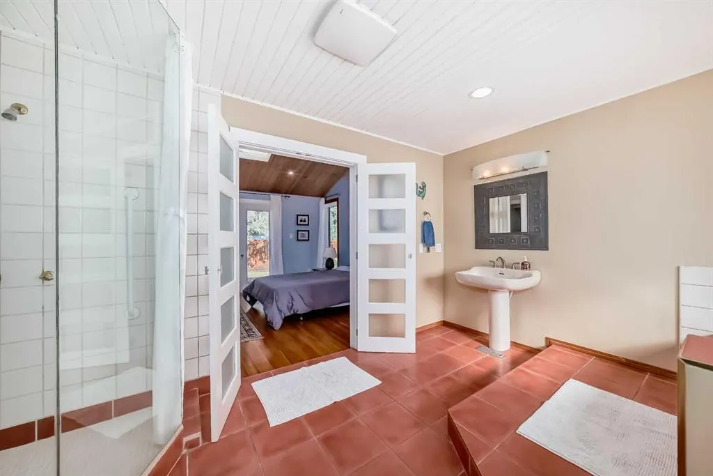 51 Holden Road SW