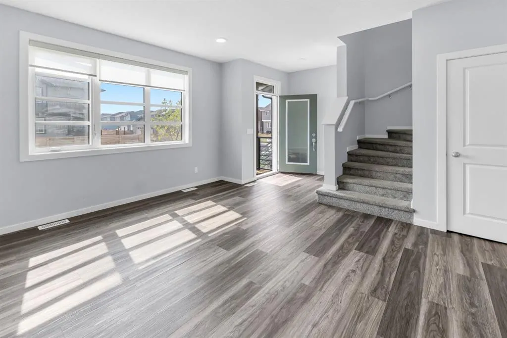 310 Savanna Terrace NE