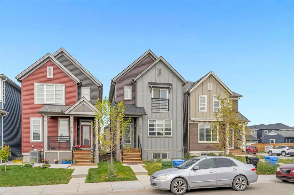 310 Savanna Terrace NE