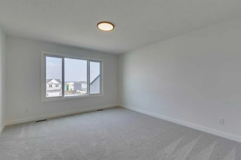 104 Amblefield Grove NW