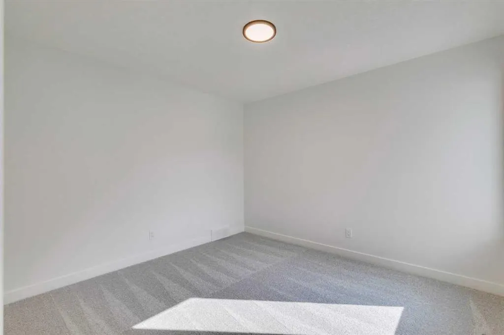 104 Amblefield Grove NW