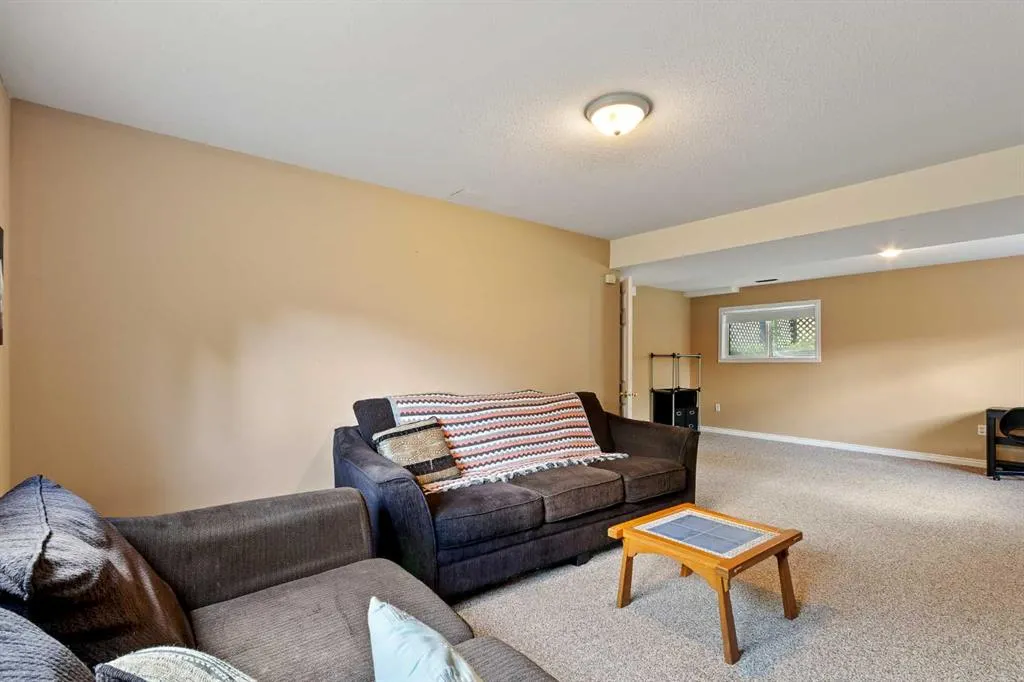 110 Pleasant Drive