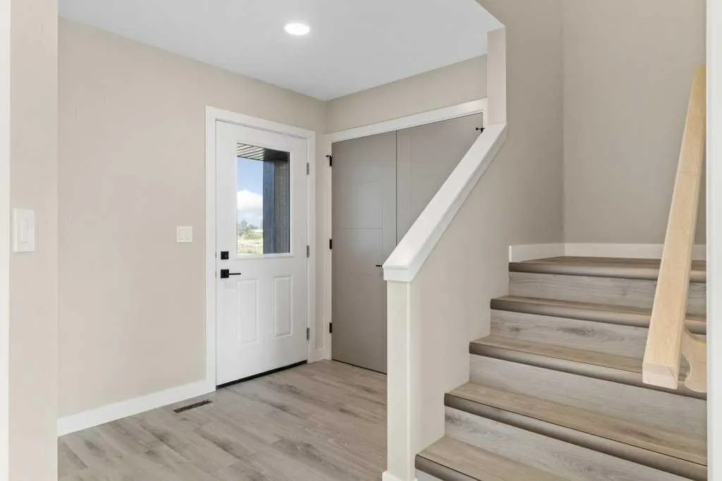 125 Hampton Crescent