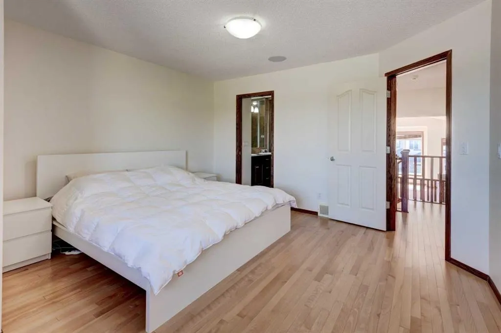 147 New Brighton Close SE