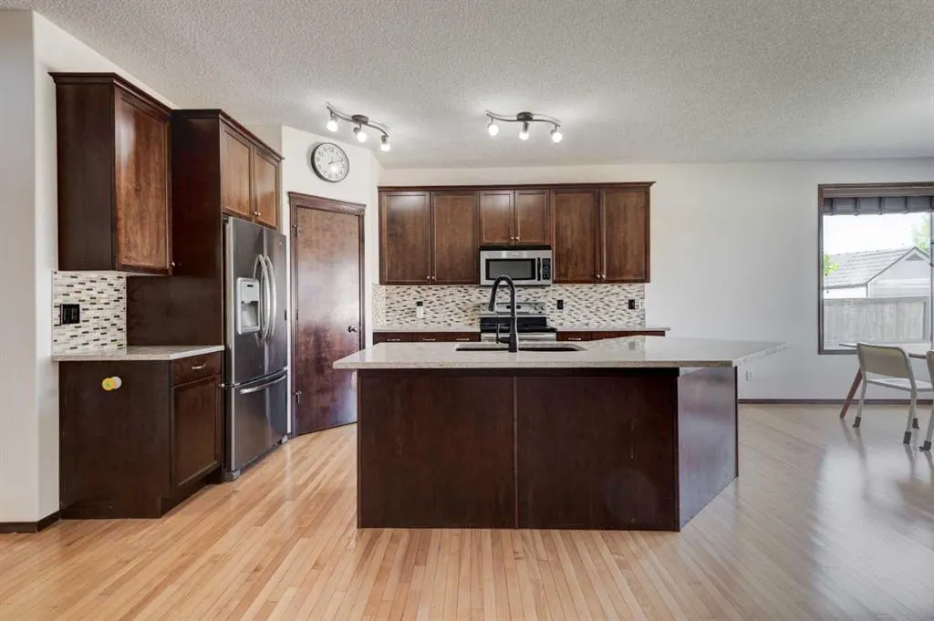 147 New Brighton Close SE