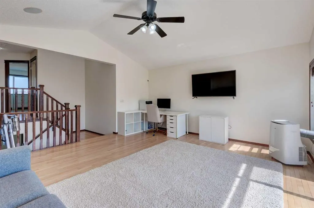147 New Brighton Close SE