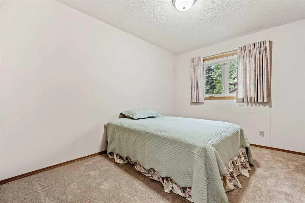 260 Sun Valley Drive SE